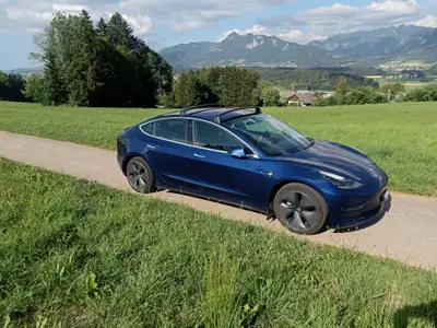 Tesla Model 3 Long Range Dual Motor AWD — Performance électrique 462 ch, 92'000 km — vue extérieure