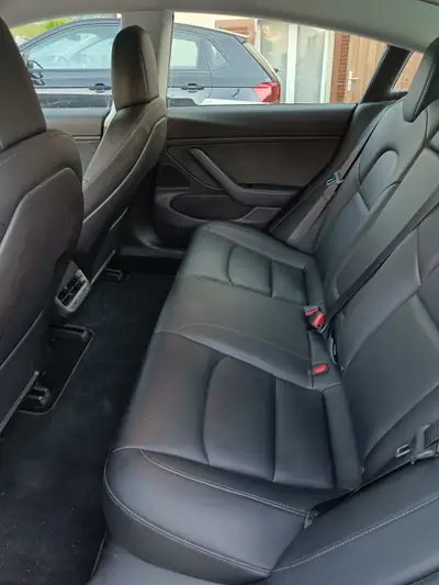 Tesla Model 3 Long Range Dual Motor AWD — Performance électrique 462 ch, 92'000 km — détail
