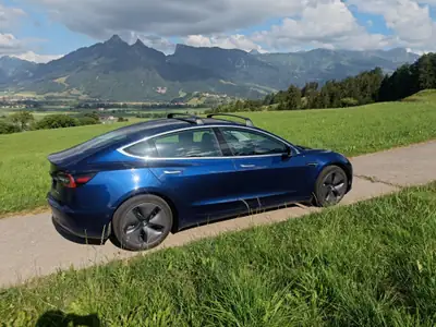 Tesla Model 3 Long Range Dual Motor AWD — Performance électrique 462 ch, 92'000 km — Miniature 8