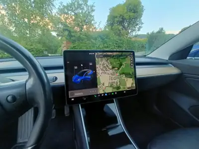 Tesla Model 3 Long Range Dual Motor AWD — Performance électrique 462 ch, 92'000 km — Miniature 15