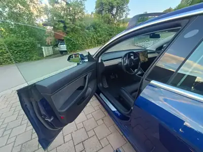 Tesla Model 3 Long Range Dual Motor AWD — Performance électrique 462 ch, 92'000 km — Miniature 17