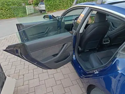Tesla Model 3 Long Range Dual Motor AWD — Performance électrique 462 ch, 92'000 km — Miniature 16