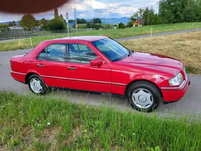 Mercedes-Benz C 180 Élégance 1995 — Berline classique à essence, sans accident — Außenansicht