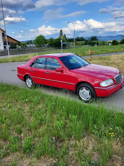 Mercedes-Benz C 180 Élégance 1995 — Berline classique à essence, sans accident — Armaturenbrett