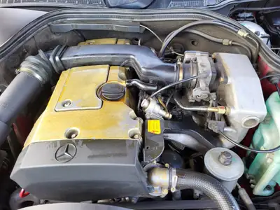 Mercedes-Benz C 180 Élégance 1995 — Berline classique à essence, sans accident — Innenraum