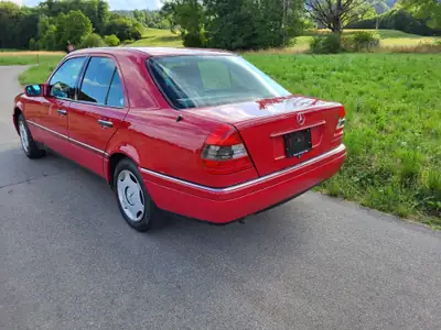 Mercedes-Benz C 180 Élégance 1995 — Berline classique à essence, sans accident — Miniatur 9