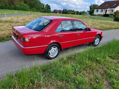 Mercedes-Benz C 180 Élégance 1995 — Berline classique à essence, sans accident — Miniatur 15