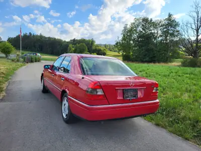 Mercedes-Benz C 180 Élégance 1995 — Berline classique à essence, sans accident — Miniatur 17