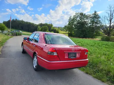 Mercedes-Benz C 180 Élégance 1995 — Berline classique à essence, sans accident — Miniatur 16
