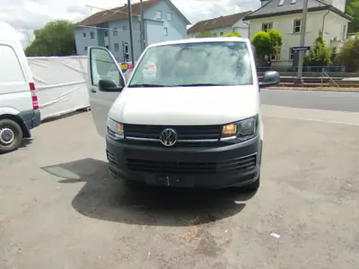 VW T6 2.0 TDI DSG — Utilitaire fiable, motorisation efficace et MFK récent — Außenansicht