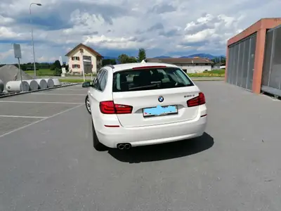 BMW 530d Touring Luxury Line — Monospace élégant, diesel performant, entretien récent — dettaglio