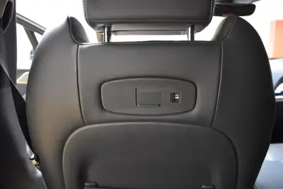 Jaguar I-PACE EV400 SE AWD — SUV électrique premium, 400 ch et 86'000 km — Miniature 15