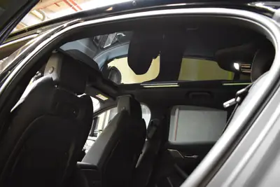 Jaguar I-PACE EV400 SE AWD — SUV électrique premium, 400 ch et 86'000 km — Miniature 16