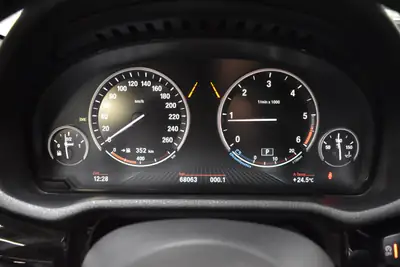 BMW X3 xDrive 20d M Sport — SUV diesel performant, 1ère main, équipements premium — Miniature 20