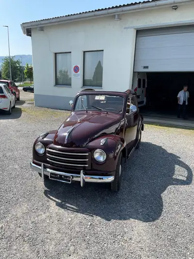 FIAT 500 C Topolino 1954 — Cabriolet vintage mythique, histoire sur quatre roues — Außenansicht