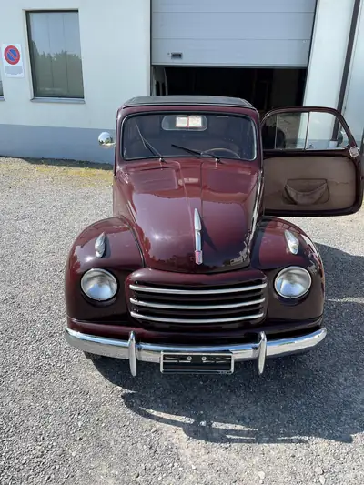 FIAT 500 C Topolino 1954 — Cabriolet vintage mythique, histoire sur quatre roues — Armaturenbrett
