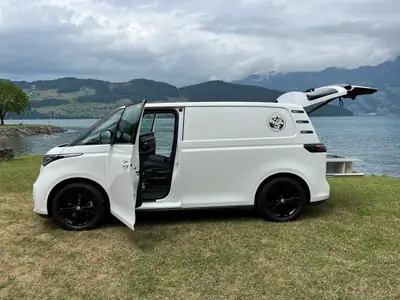 VW ID.Buzz Pro — Le minivan électrique réinventé, parfait pour l'aventure en famille — Thumbnail 17