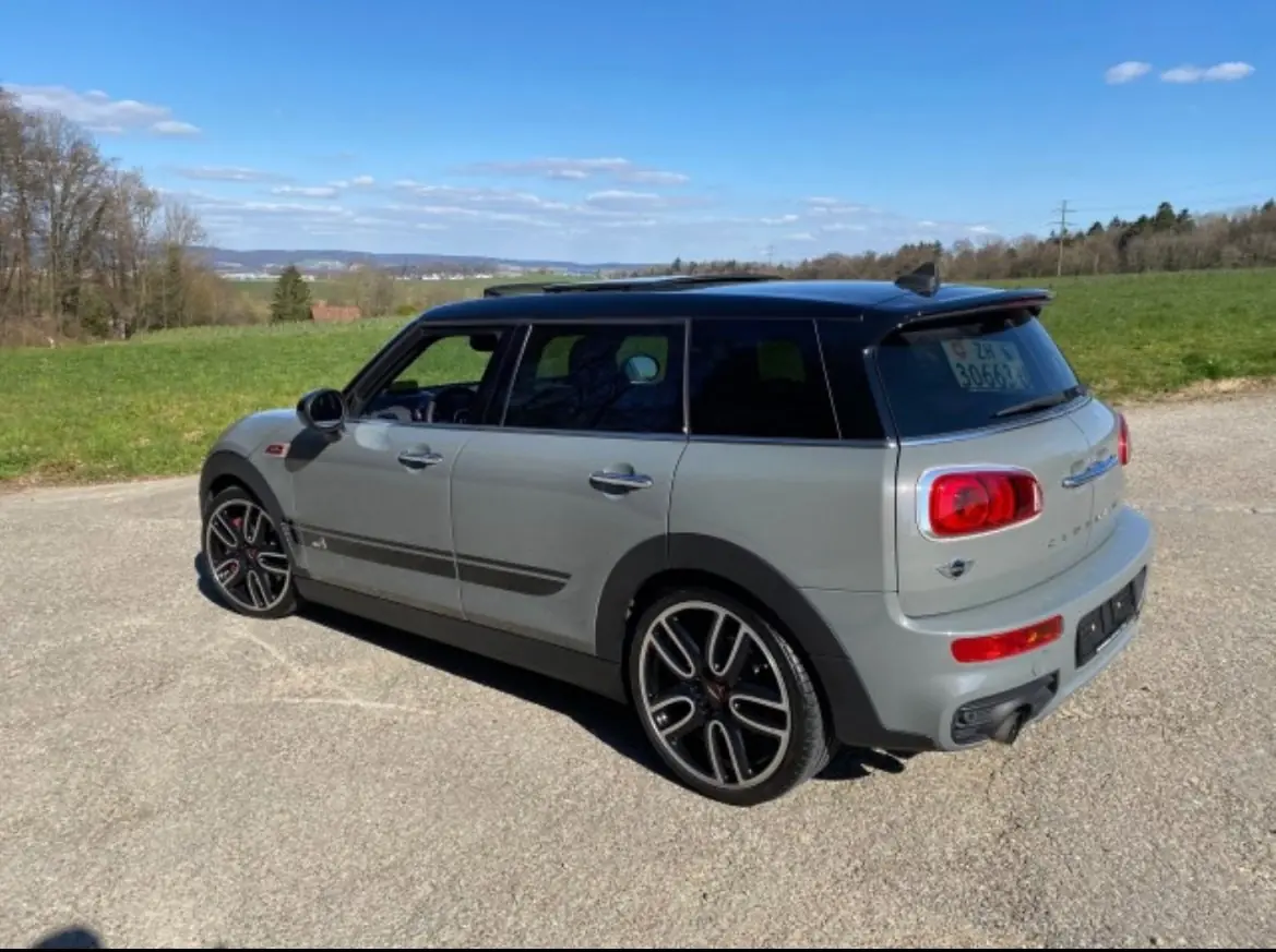 MINI Clubman Cooper John Cooper Works ALL4 — Performance et polyvalence en 6 portes