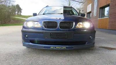 BMW-ALPINA B3 3.3 Touring — Berline familiale haute performance, 180'000 km — exterior view