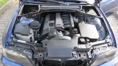 BMW-ALPINA B3 3.3 Touring — Berline familiale haute performance, 180'000 km — dashboard