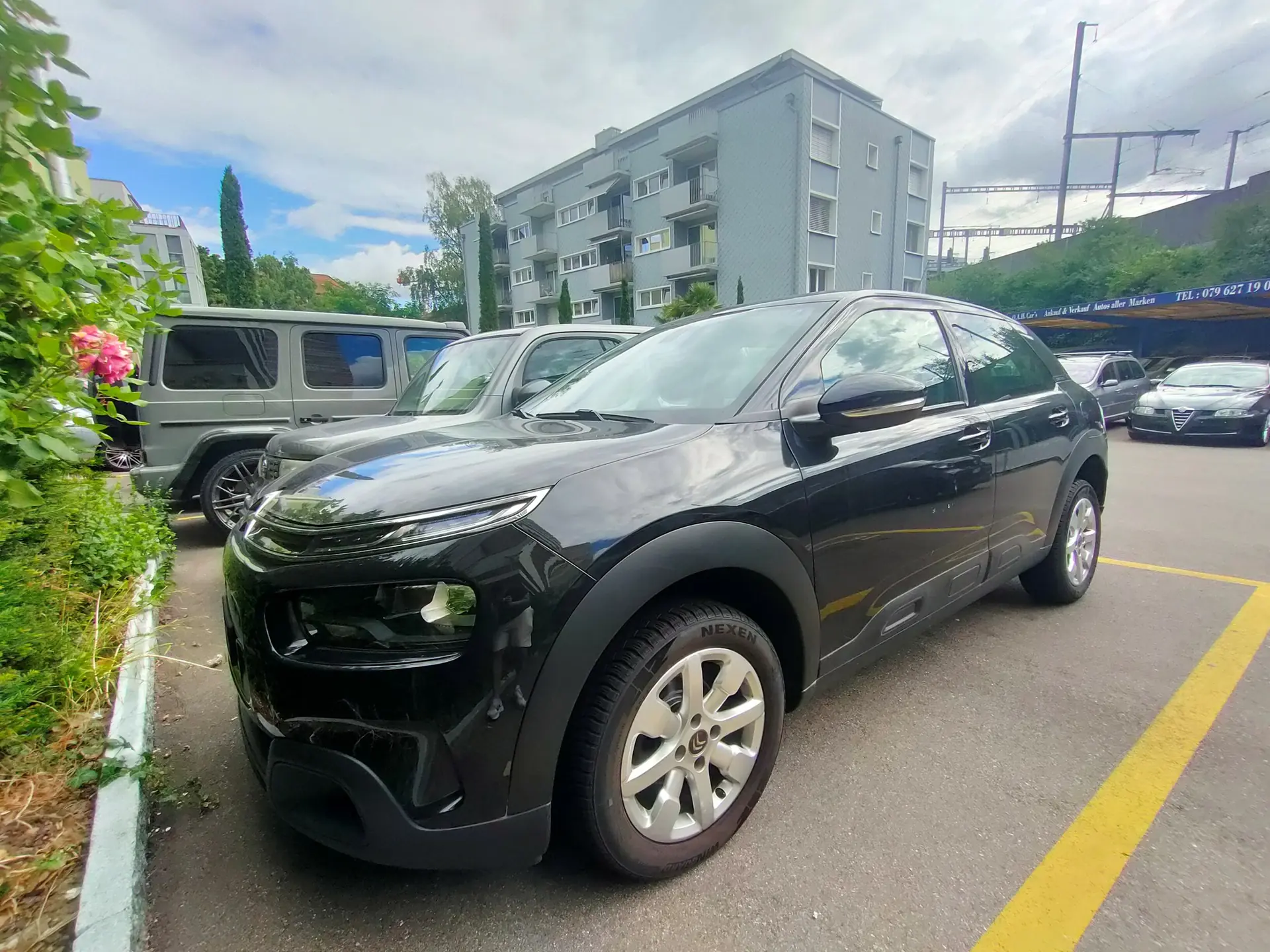 Citroën C4 Cactus 1.2 PureTech Feel — SUV urbain compact, entretien récent et pneus neufs — vista esterna