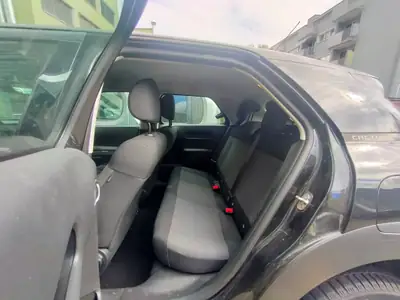 Citroën C4 Cactus 1.2 PureTech Feel — SUV urbain compact, entretien récent et pneus neufs — Miniatura 10