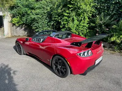 Tesla Roadster Signature 250 — Légende électrique, exemplaire n°47, faible kilométrage — Seitenansicht