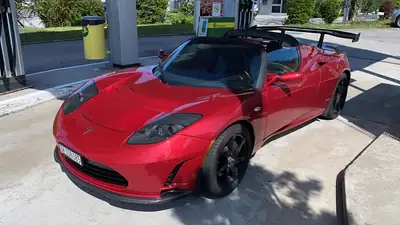 Tesla Roadster Signature 250 — Légende électrique, exemplaire n°47, faible kilométrage — Heckansicht