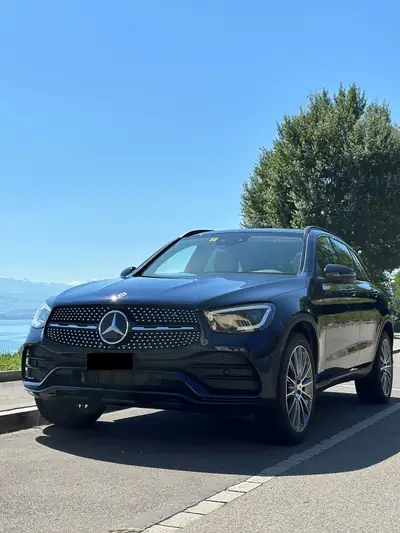 Mercedes-Benz GLC 300 AMG Line 4Matic — SUV hybride 258 ch, 31 000 km seulement — vista esterna
