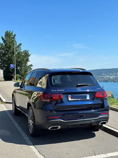 Mercedes-Benz GLC 300 AMG Line 4Matic — SUV hybride 258 ch, 31 000 km seulement — cruscotto
