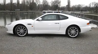 Aston Martin DB7 Vantage 2001 — Coupé sport anglais mythique, 416 ch, exemplaire unique — Heckansicht