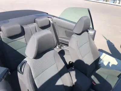 VW Golf Cabrio 1.2 TSI — Cabriolet élégant, entretien complet, prêt à rouler — Miniature 17