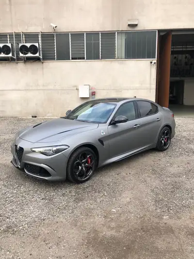 Alfa Romeo Giulia 2.9 V6 Quadrifoglio — 510 ch, N-Ring, ultra-sportive — vue extérieure