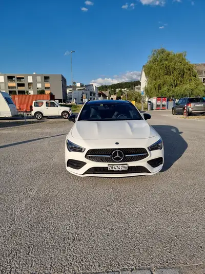 Mercedes-Benz CLA 250 4Matic AMG Line — Berline sportive, première main, 68'000 km — Seitenansicht