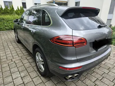 Porsche Cayenne S Diesel — SUV premium robuste, sans sinistre, garantie Porsche Approved — Seitenansicht