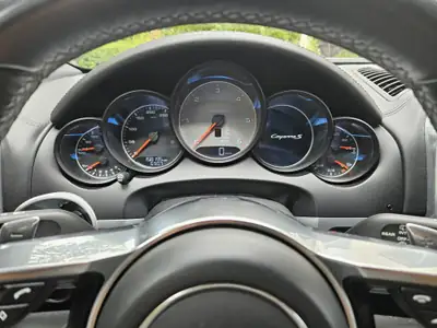 Porsche Cayenne S Diesel — SUV premium robuste, sans sinistre, garantie Porsche Approved — Innenraum