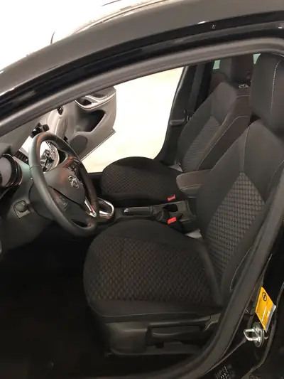 Opel Astra 1.4i Turbo Enjoy — Berline dynamique, 36 400 km seulement — tableau de bord
