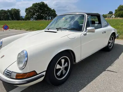 Porsche 911 2.4 E Targa — Classique cabriolet des années 1970, moteur atmosphérique — cruscotto