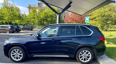 BMW X5 xDrive 40e iPerformance — SUV hybride rechargeable, entretien complet — arrière