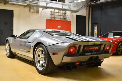 Ford GT 5.4 V8 — Légendaire muscle car américain, seulement 1600 km au compteur — arrière