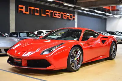 Ferrari 488 GTB — Le coupé sport italien haute performance, 7 500 km seulement — vue extérieure