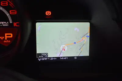 Ferrari 488 GTB — Le coupé sport italien haute performance, 7 500 km seulement — Miniature 27