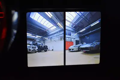 Ferrari 488 GTB — Le coupé sport italien haute performance, 7 500 km seulement — Miniature 30