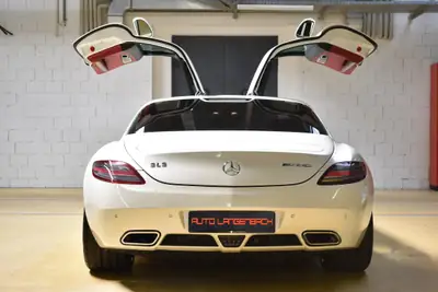Mercedes-Benz SLS 63 AMG — Superbe coupé sportif 571 ch, seulement 22'000 km — Miniature 11