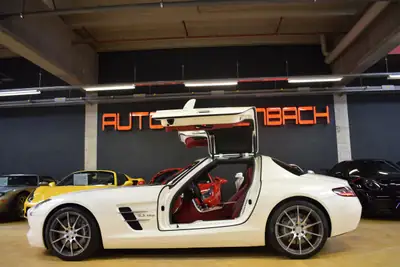 Mercedes-Benz SLS 63 AMG — Superbe coupé sportif 571 ch, seulement 22'000 km — Miniature 13