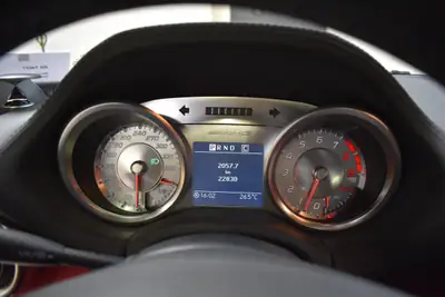 Mercedes-Benz SLS 63 AMG — Superbe coupé sportif 571 ch, seulement 22'000 km — Miniature 25