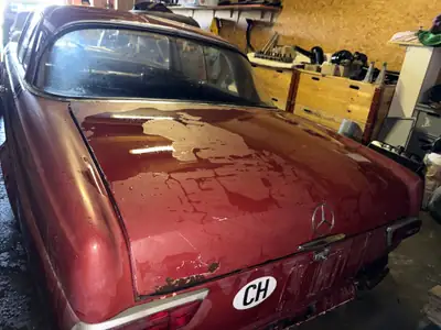 Mercedes-Benz 230 Coupé 1961 — Chef-d'œuvre vintage avec moteur 2.3L, 55 600 km — Miniatura 7