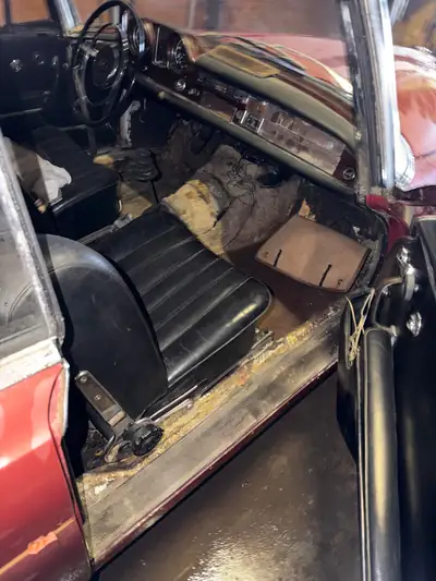Mercedes-Benz 230 Coupé 1961 — Chef-d'œuvre vintage avec moteur 2.3L, 55 600 km — Miniatura 10