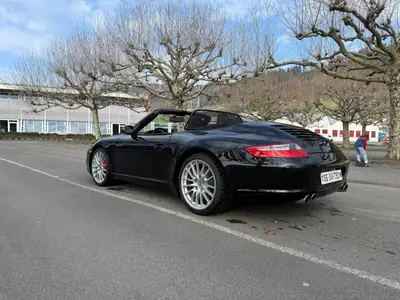 Porsche 911 Carrera S Cabriolet — 355 ch, Sport Chrono, grand service réalisé — intérieur