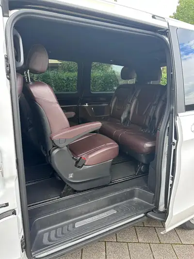 Mercedes-Benz V 250 BlueTEC Edition 1 — Monospace premium diesel, entretien impeccable — Miniatura 10